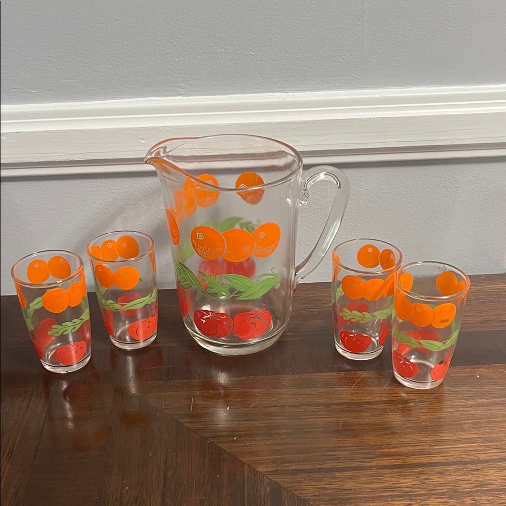 VINTAGE 1960’s PITCHER & JUICE SET GLASSES KITCHEN KITCHENWARE ORANGES TOMATOES